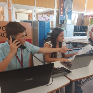 TEXTBOPRO i EQUIPALMA - Las empresas de Grado Medio de Administración